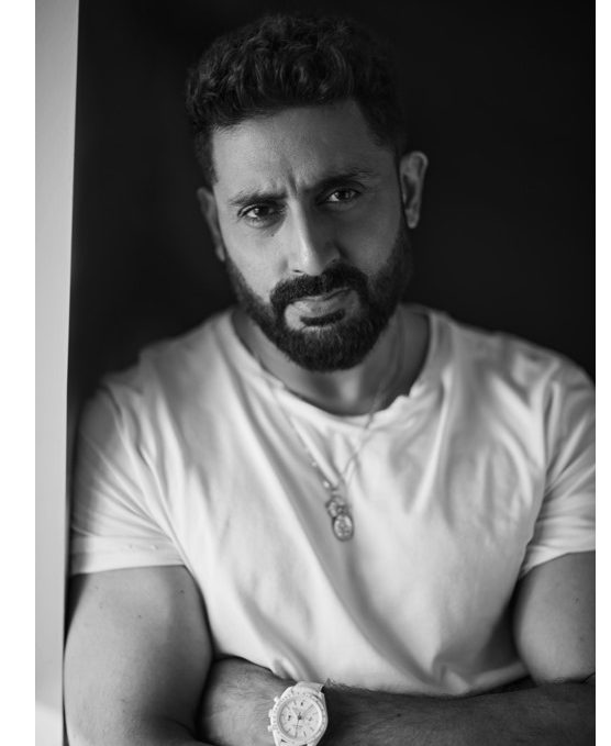 22 साल बाद भी ‘ज़मीन’ हमें याद दिलाती है कि अभिषेक बच्चन क्यों पर्दे पर छा जाते हैं