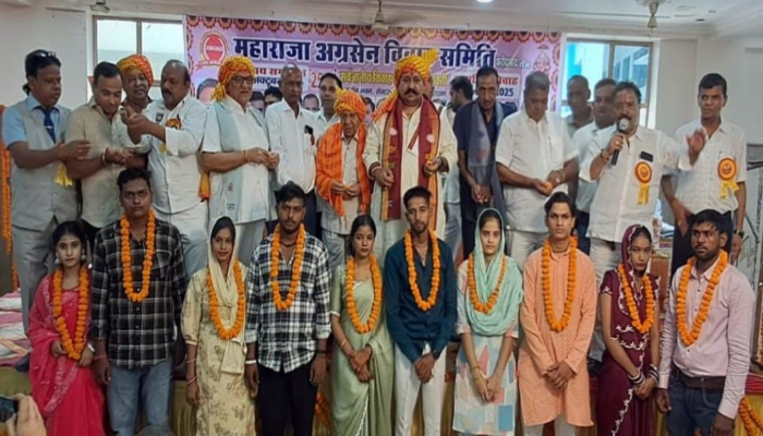 दो दिवसीय सर्वजातीय परिचय सम्मेलन में बने 99 जोड़ों ने विवाह के लिए सहमति जताई 99 couples formed at the two-day All Caste Introduction Conference agreed to marry