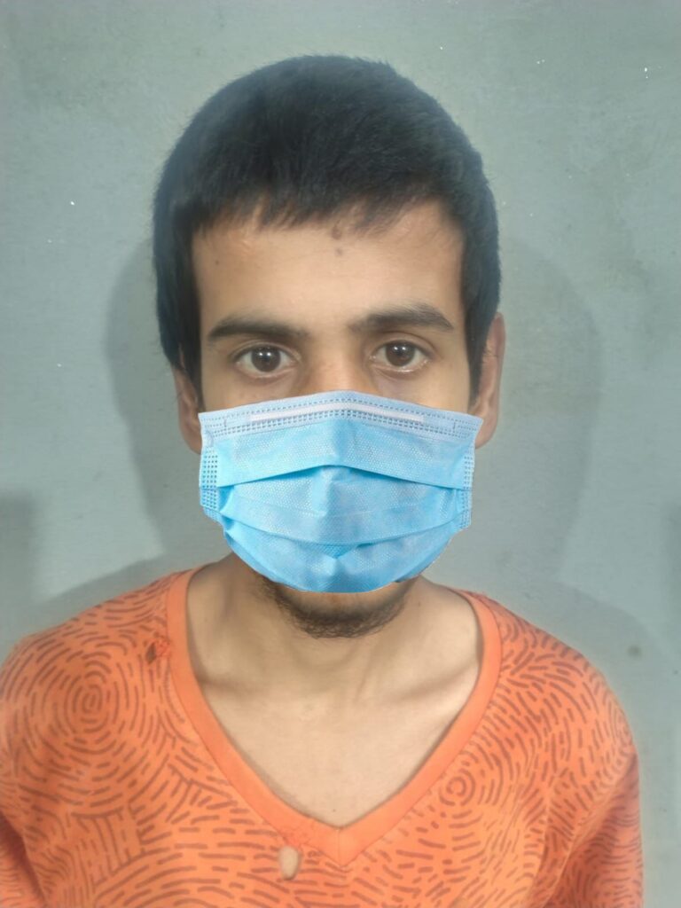 AVTS-2 Faridabad team arrested the accused with a country-made pistol.