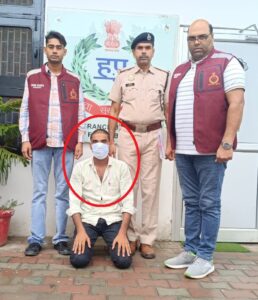 Crime Branch arrests accused wanted for cow smuggling.2