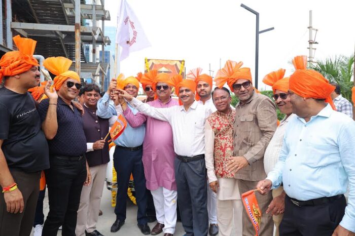 फरीदाबाद में APL-2026 की भव्य शोभायात्रा, उमड़ा समाज Faridabad APL 2026 grand procession with vintage cars