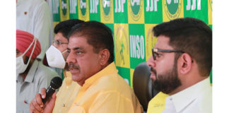 Digvijay linked Ajay Chautala's sapling plant to social concerns, 17-year-old inso's name is now everywhere