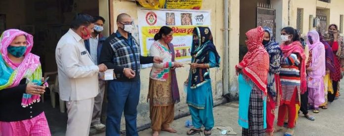 Bharti Charitable Trust distributed calcium medicines free of cost to pregnant women