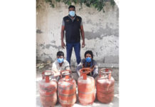 Crime Branch Sector 85 arrested two accused for stealing a gas cylinder