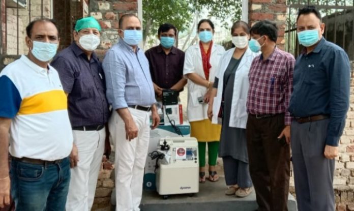 IMA Faridabad gave 10 oxygen concentrators to BK Hospital for use by patients suffering from corona