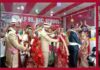 In the first mass marriage conference organized by Vaish Aggarwal Sabha, three couples got married with pomp.