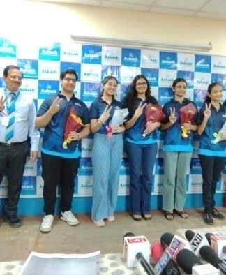 Aakash Educational Services Limited shines bright: Avika Aggarwal from Faridabad secures All India Rank 5 in NEET UG 2025