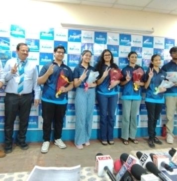 Aakash Educational Services Limited shines bright: Avika Aggarwal from Faridabad secures All India Rank 5 in NEET UG 2025
