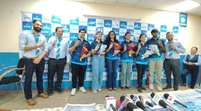 Aakash Educational Services Limited shines bright: Avika Aggarwal from Faridabad secures All India Rank 5 in NEET UG 2025
